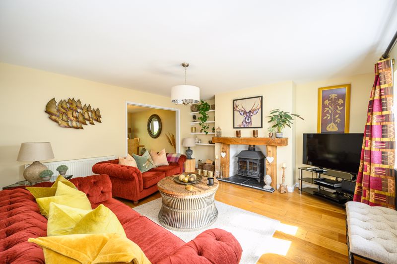 Sitting Room- click for photo gallery